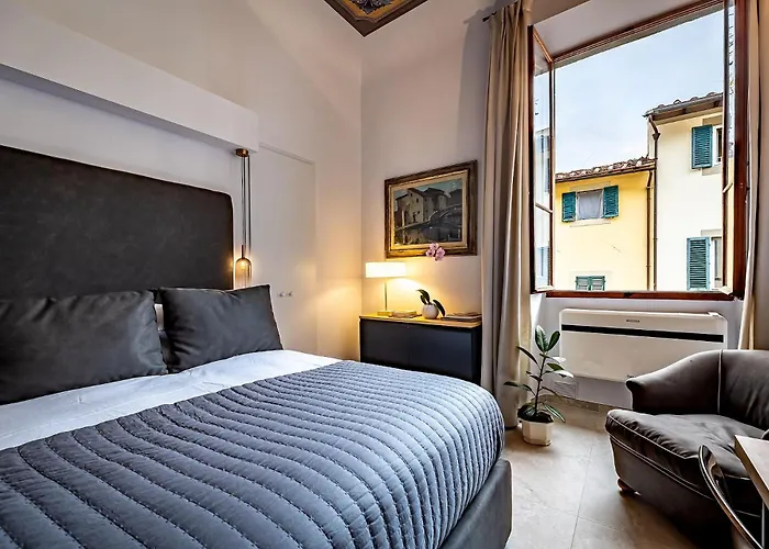 Nobellina فلورنس